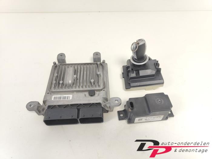 Used Ignition lock + computer Mercedes C Estate (S205) C-220 CDI BlueTEC, C-220 d 2.2 16V Price € 180,00 Margin scheme offered by DP Auto-onderdelen & Demontage