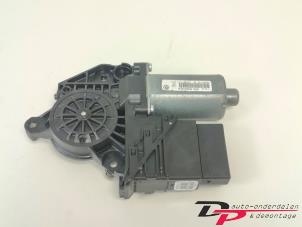 Used Door window motor Volkswagen Golf Plus (5M1/1KP) 1.6 FSI 16V Price € 14,00 Margin scheme offered by DP Auto-onderdelen & Demontage