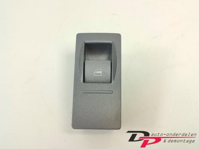 Usados Interruptor de ventanilla eléctrica Volkswagen Phaeton (3D) 3.2 V6 30V Precio € 8,00 Norma de margen ofrecido por DP Auto-onderdelen & Demontage