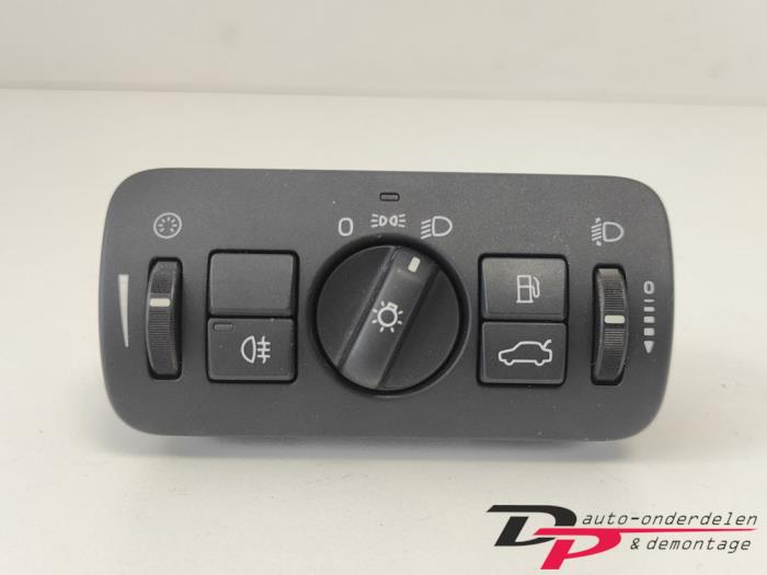 Używane Przelacznik swiatel Volvo V60 I (FW/GW) 2.0 T 16V Cena € 17,00 Procedura marży oferowane przez DP Auto-onderdelen & Demontage