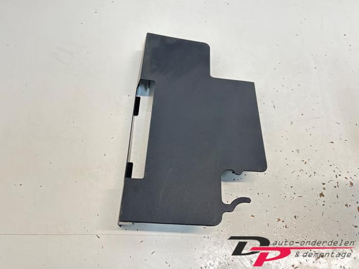 Begagnade Batterilock Audi Q5 (FYB/FYG) 2.0 TFSI 16V Quattro Pris € 5,00 Marginaltabell erbjuds av DP Auto-onderdelen & Demontage