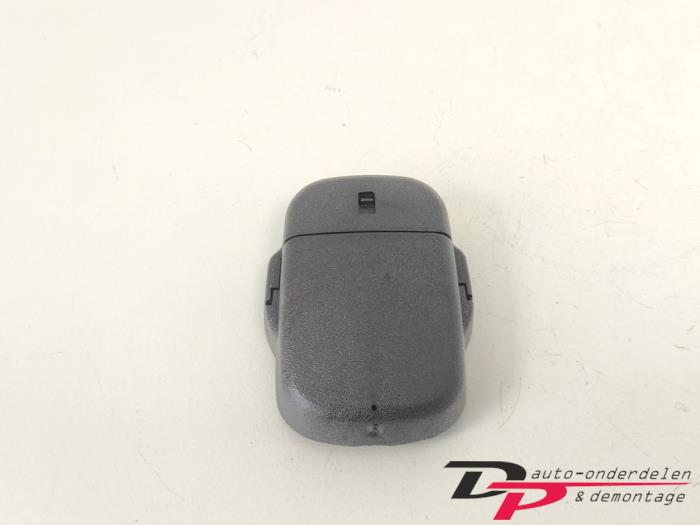 Begagnade Regnsensor Kia Rio III (UB) 1.1 CRDi VGT 12V Pris € 14,95 Marginaltabell erbjuds av DP Auto-onderdelen & Demontage