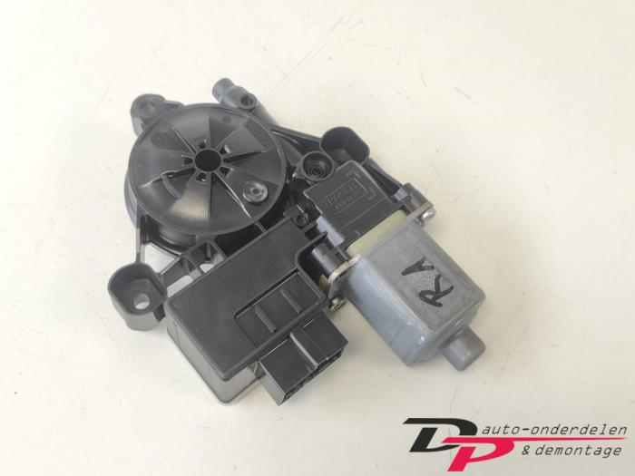 Usados Motor de ventanilla de puerta Skoda Octavia (5EAA) 1.0 TSI 12V Precio € 14,00 Norma de margen ofrecido por DP Auto-onderdelen & Demontage
