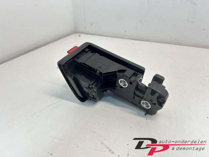 Gebrauchte Rücksitz Schloss Audi A3 (8V1/8VK) 1.6 TDI Ultra 16V Preis € 25,00 Margenregelung angeboten von DP Auto-onderdelen & Demontage