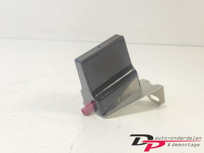 Używane Antena GPS Jeep Renegade (BU) 1.0 GSE T3 12V Cena € 35,00 Procedura marży oferowane przez DP Auto-onderdelen & Demontage