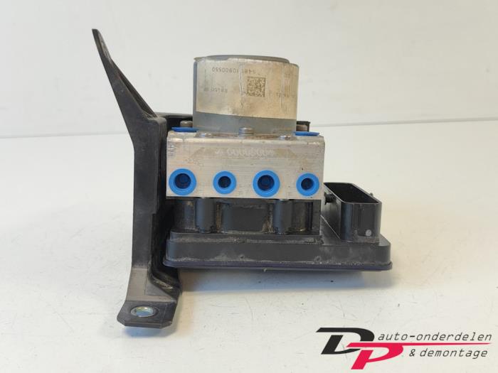 Bloc ABS d'un Jeep Renegade (BU) 1.0 GSE T3 12V 2020