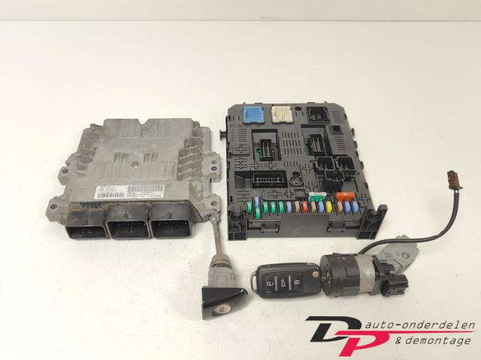 Used Ignition lock + computer Citroen C4 Grand Picasso (UA) 1.6 HDiF 16V 110 Price € 100,00 Margin scheme offered by DP Auto-onderdelen & Demontage