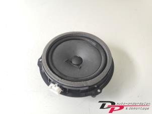Usagé Haut-parleur Landrover Freelander II 2.2 td4 16V Prix € 9,95 Règlement à la marge proposé par DP Auto-onderdelen & Demontage