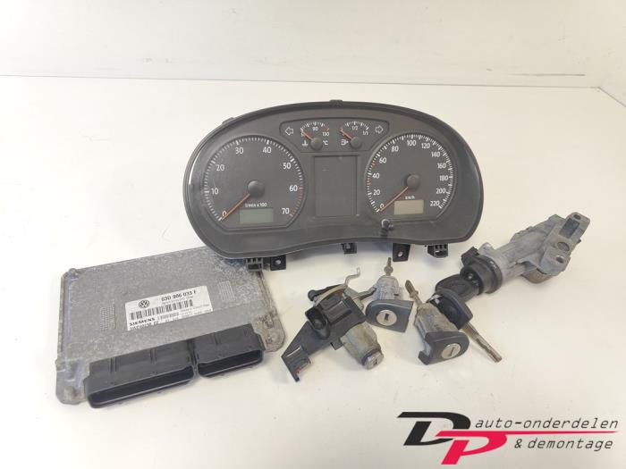 Used Ignition lock + computer Volkswagen Polo IV (9N1/2/3) 1.2 Price € 75,00 Margin scheme offered by DP Auto-onderdelen & Demontage