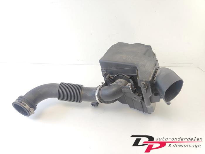 Begagnade Luftfilterhus Ford Focus 3 1.0 Ti-VCT EcoBoost 12V 100 Pris € 19,00 Marginaltabell erbjuds av DP Auto-onderdelen & Demontage