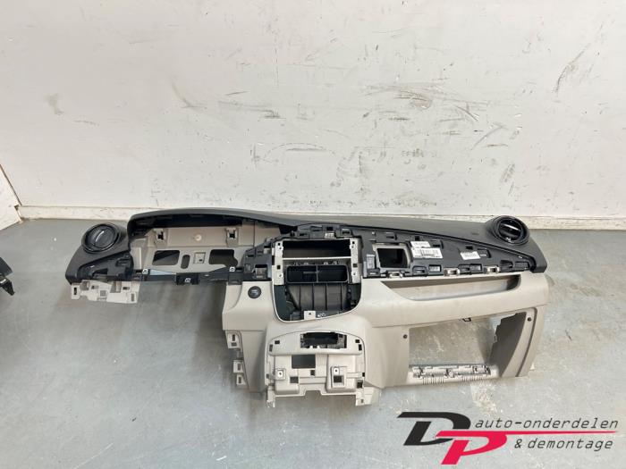Używane Panel Renault Zoé (AG) R90 Cena € 200,00 Procedura marży oferowane przez DP Auto-onderdelen & Demontage