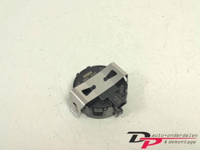 Begagnade Regnsensor Nissan Micra (K13) 1.2 12V DIG-S Pris € 19,95 Marginaltabell erbjuds av DP Auto-onderdelen & Demontage