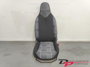 Begagnade Säte, höger Peugeot 108 1.0 12V Pris € 80,00 Marginaltabell erbjuds av DP Auto-onderdelen & Demontage