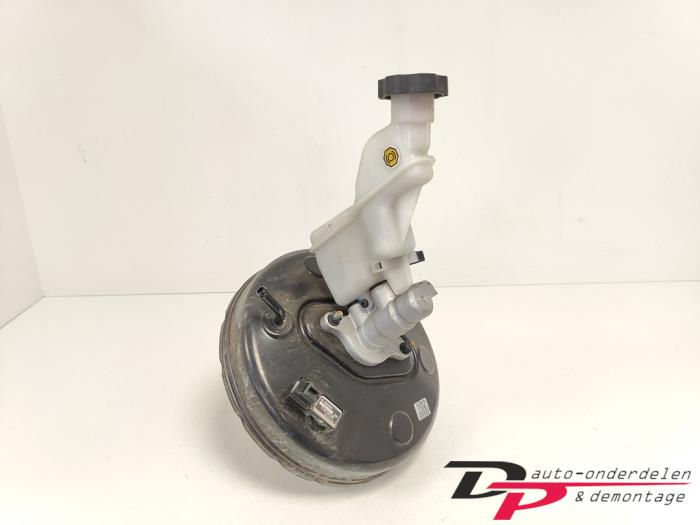 Usados Servofreno Hyundai i40 CW (VFC) 1.6 GDI 16V Precio € 55,00 Norma de margen ofrecido por DP Auto-onderdelen & Demontage