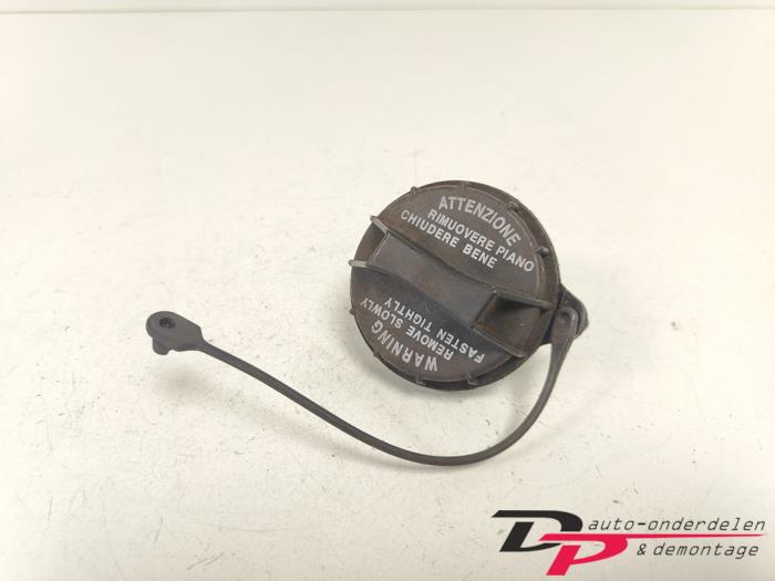 Begagnade Tanklock Hyundai i40 CW (VFC) 1.6 GDI 16V Pris € 5,00 Marginaltabell erbjuds av DP Auto-onderdelen & Demontage