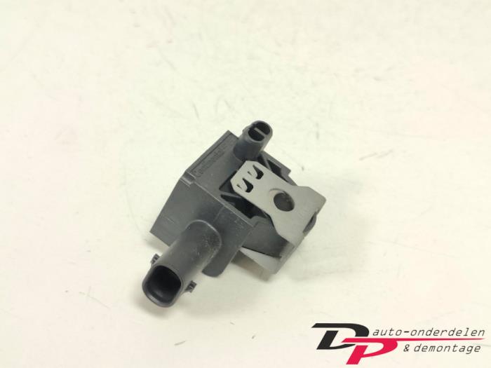 Gebrauchte Airbag Sensor BMW 5 serie Touring (F11) 520d xDrive 16V Preis € 9,95 Margenregelung angeboten von DP Auto-onderdelen & Demontage