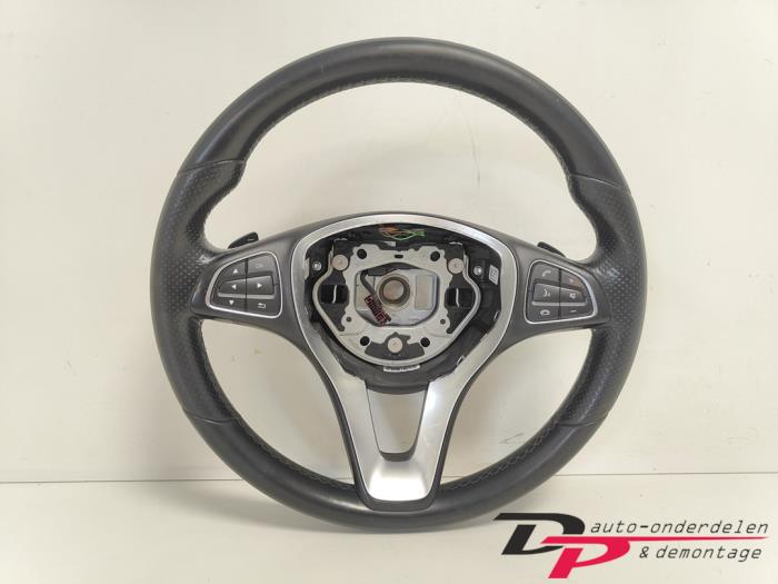 Używane Kierownica Mercedes CLA Shooting Brake (117.9) 2.2 CLA-200 CDI, 200 d 16V Cena € 100,00 Procedura marży oferowane przez DP Auto-onderdelen & Demontage