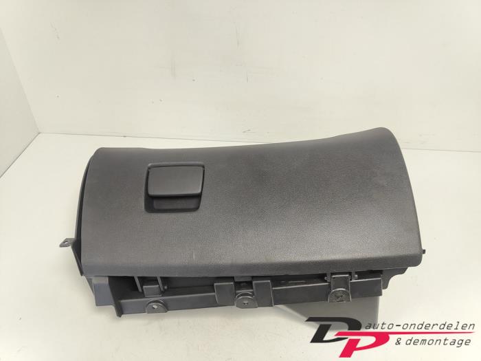 Begagnade Handskfack Opel Meriva (B) 1.4 Turbo 16V Ecotec Pris € 25,00 Marginaltabell erbjuds av DP Auto-onderdelen & Demontage