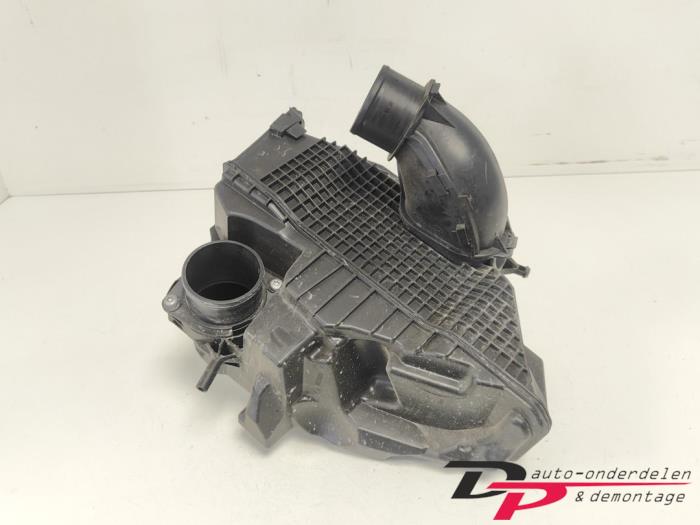 Gebrauchte Luftfiltergehäuse Renault Clio IV Estate/Grandtour (7R) 0.9 Energy TCE 12V Preis € 12,00 Margenregelung angeboten von DP Auto-onderdelen & Demontage