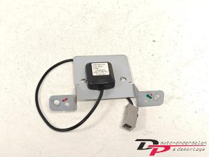 Begagnade GPS-antenn Mitsubishi Space Star (A0) 1.2 12V Pris € 30,00 Marginaltabell erbjuds av DP Auto-onderdelen & Demontage