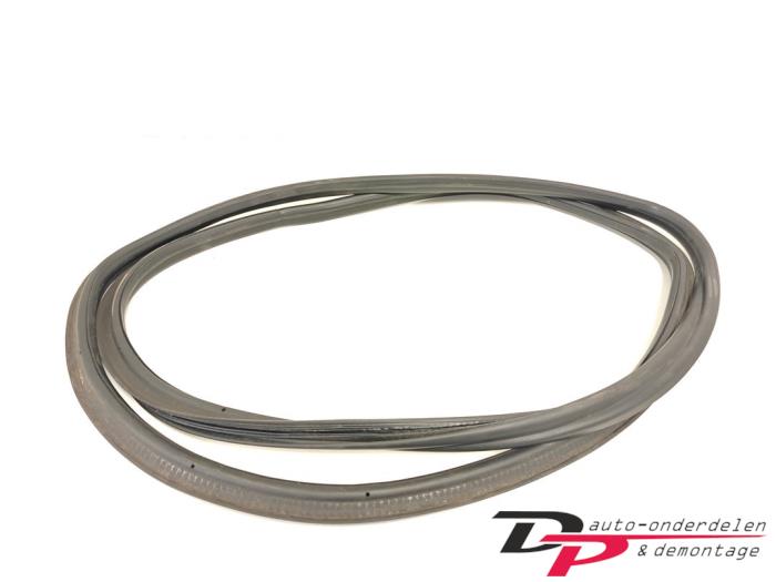 Tailgate seal rubber