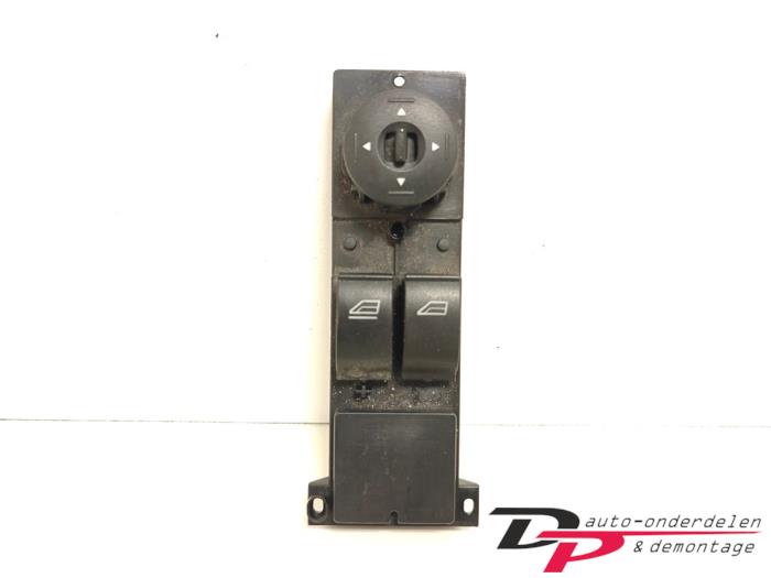 Usados Interruptor de ventanilla eléctrica Ford Focus 2 1.6 16V Precio € 9,95 Norma de margen ofrecido por DP Auto-onderdelen & Demontage