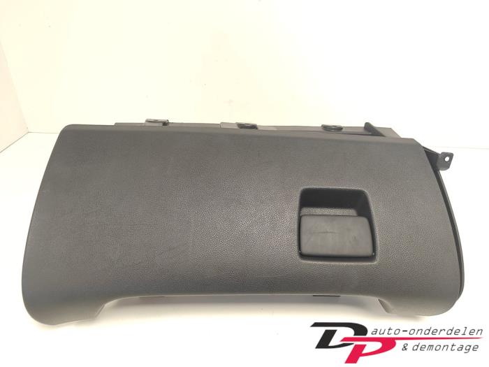 Begagnade Handskfack Opel Meriva (B) 1.4 Turbo 16V Ecotec Pris € 25,00 Marginaltabell erbjuds av DP Auto-onderdelen & Demontage