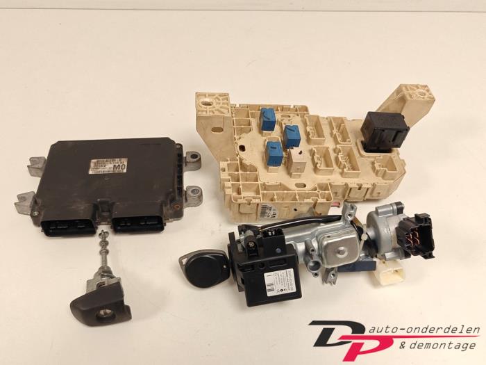Used Ignition lock + computer Suzuki Splash 1.0 12V Price € 80,00 Margin scheme offered by DP Auto-onderdelen & Demontage