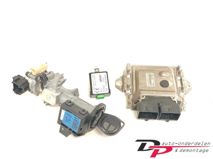 Used Ignition lock + computer Suzuki Alto 1.0 12V Price € 75,00 Margin scheme offered by DP Auto-onderdelen & Demontage