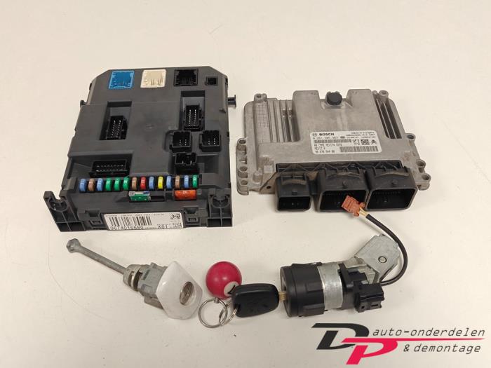 Used Ignition lock + computer Peugeot 207 CC (WB) 1.6 16V Price € 125,00 Margin scheme offered by DP Auto-onderdelen & Demontage