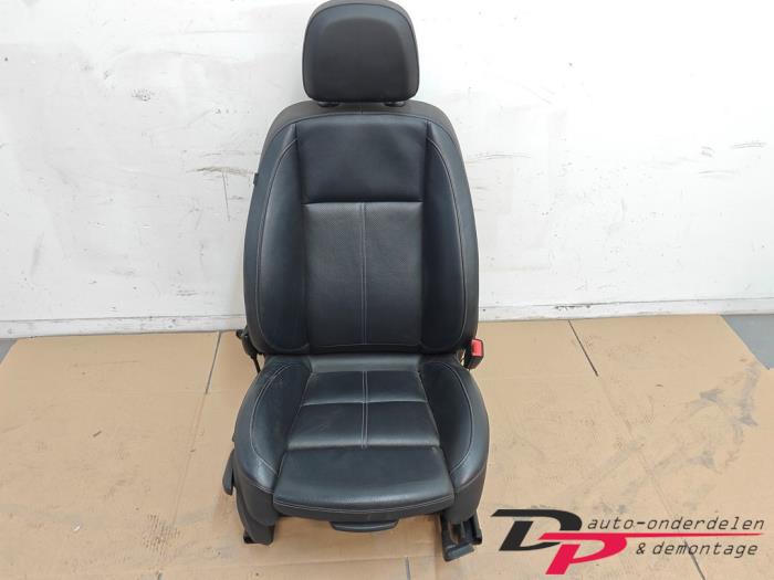 Gebrauchte Sitz rechts Opel Astra J Sports Tourer (PD8/PE8/PF8) 1.4 Turbo 16V Preis € 100,00 Margenregelung angeboten von DP Auto-onderdelen & Demontage