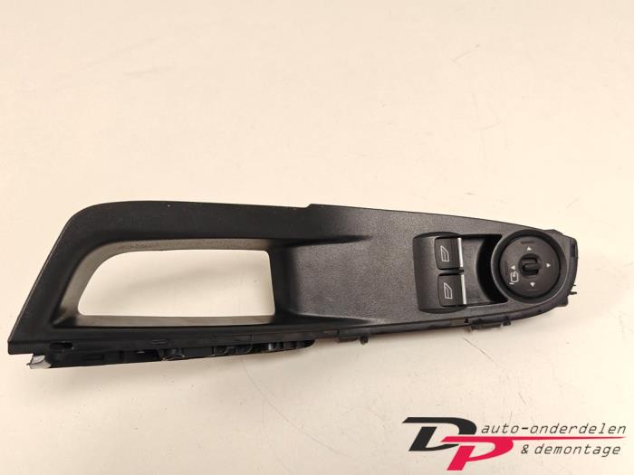 Usados Interruptor de ventanilla eléctrica Ford Fiesta 6 (JA8) 1.0 EcoBoost 12V 100 Precio € 14,00 Norma de margen ofrecido por DP Auto-onderdelen & Demontage
