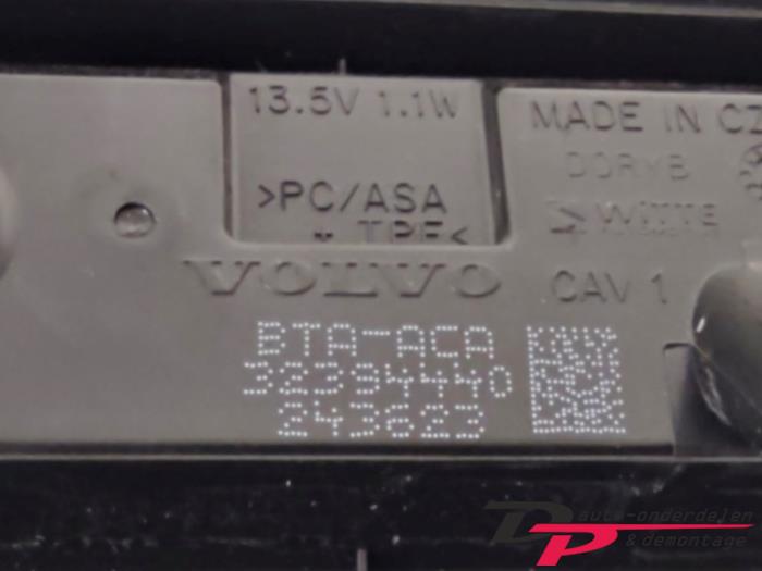 Tailgate handle Volvo XC40 2.0 B4 16V Mild Hybrid Autom. - 32394440