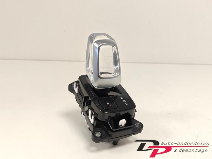 Usagé Levier de vitesse Volvo XC40 (XZ) 2.0 B4 16V Mild Hybrid Autom. Prix € 199,95 Règlement à la marge proposé par DP Auto-onderdelen & Demontage