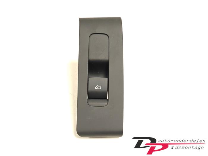 Usados Interruptor de ventanilla eléctrica Volvo XC40 (XZ) 2.0 B4 16V Mild Hybrid Autom. Precio € 14,00 Norma de margen ofrecido por DP Auto-onderdelen & Demontage