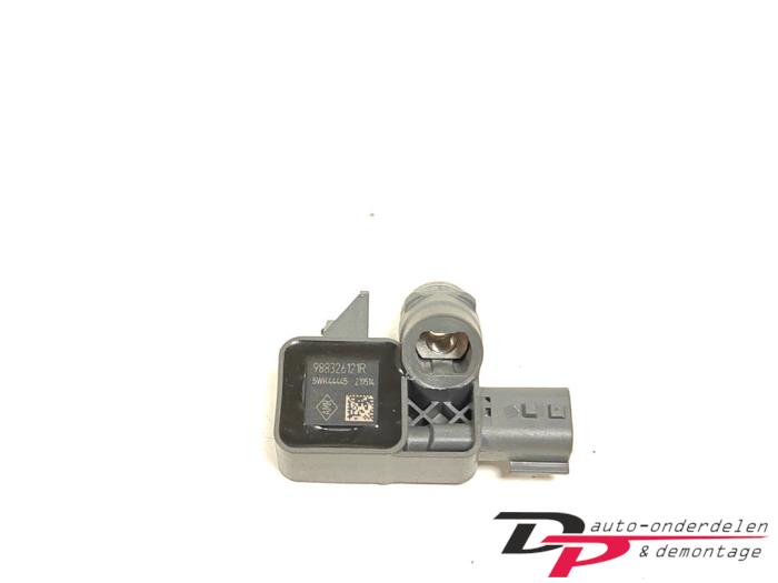 Begagnade Airbagsensor Renault Clio IV (5R) 0.9 Energy TCE 90 12V Pris € 9,00 Marginaltabell erbjuds av DP Auto-onderdelen & Demontage