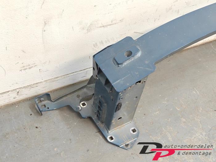 Front bumper frame Volvo XC40 2.0 B4 16V Mild Hybrid Autom. - 32377472 ...