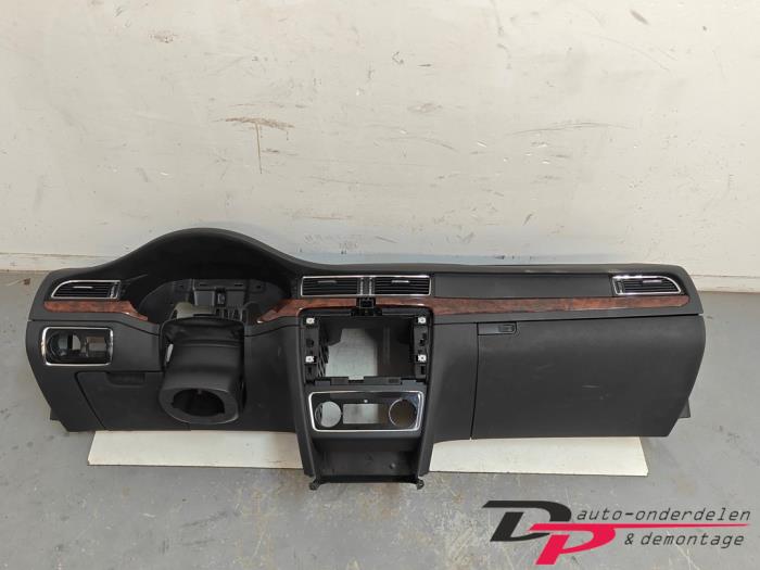 Używane Panel Skoda Superb (3TAA) 1.8 TSI 16V Cena € 200,00 Procedura marży oferowane przez DP Auto-onderdelen & Demontage