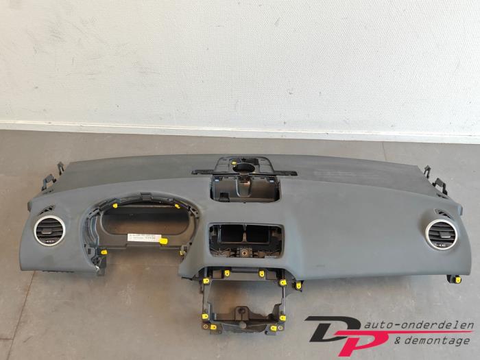 Używane Panel Opel Meriva (B) 1.6 CDTI 16V Cena € 100,00 Procedura marży oferowane przez DP Auto-onderdelen & Demontage