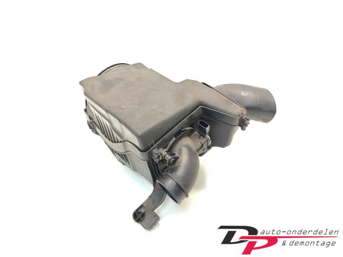 Begagnade Luftfilterhus Ford Focus 3 1.0 Ti-VCT EcoBoost 12V 100 Pris € 19,00 Marginaltabell erbjuds av DP Auto-onderdelen & Demontage