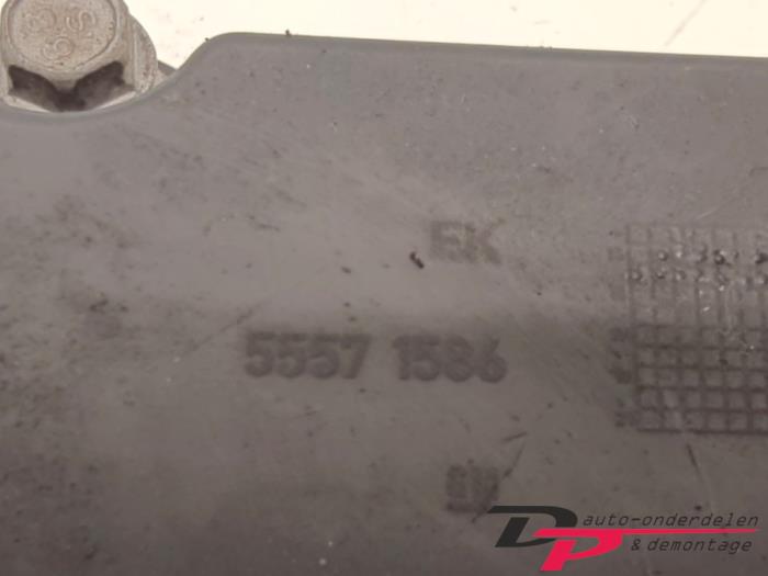 Ventildeckel van een Opel Meriva (B) 1.6 CDTI 16V 2014