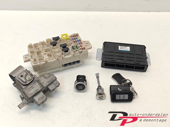 Used Ignition lock + computer Mitsubishi Space Star (A0) 1.0 12V Price € 90,00 Margin scheme offered by DP Auto-onderdelen & Demontage