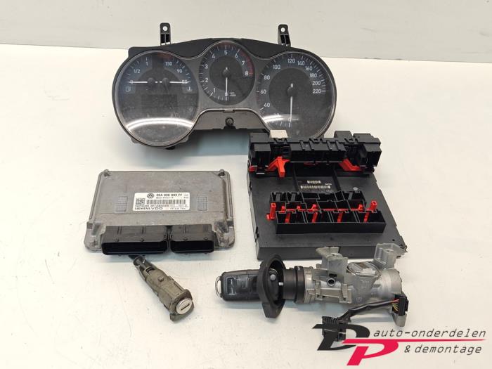 Used Ignition lock + computer Seat Leon (1P1) 1.6 Price € 100,00 Margin scheme offered by DP Auto-onderdelen & Demontage