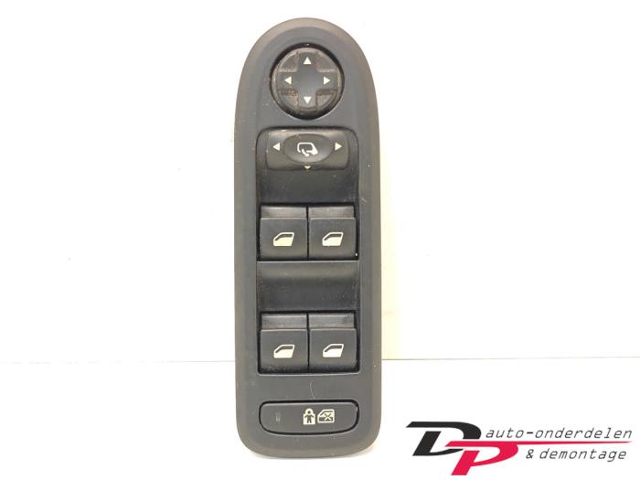 Usados Interruptor de ventanilla eléctrica Citroen C5 III Tourer (RW) 2.0 16V Precio € 20,00 Norma de margen ofrecido por DP Auto-onderdelen & Demontage