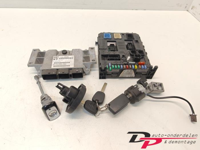 Used Ignition lock + computer Citroen C5 III Tourer (RW) 2.0 16V Price € 100,00 Margin scheme offered by DP Auto-onderdelen & Demontage