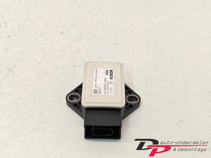 Acceleration sensor