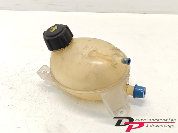 Coolant expansion tank