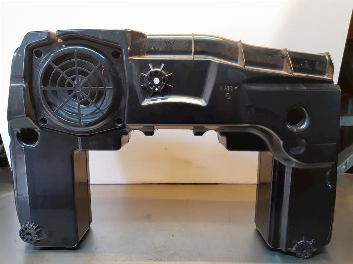 Caisson de graves d'un Audi A1 Sportback (8XA/8XF) 1.2 TFSI 2014