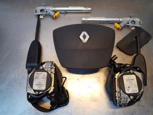 Usagé Kit + module airbag Renault Megane III Berline (BZ) 1.5 dCi 85 Prix € 200,00 Règlement à la marge proposé par Uittenbogaard onderdelen BV