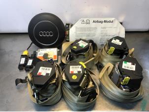 Usagé Kit + module airbag Audi A8 (D3) 3.0 V6 30V Lang Prix € 325,00 Règlement à la marge proposé par Uittenbogaard onderdelen BV